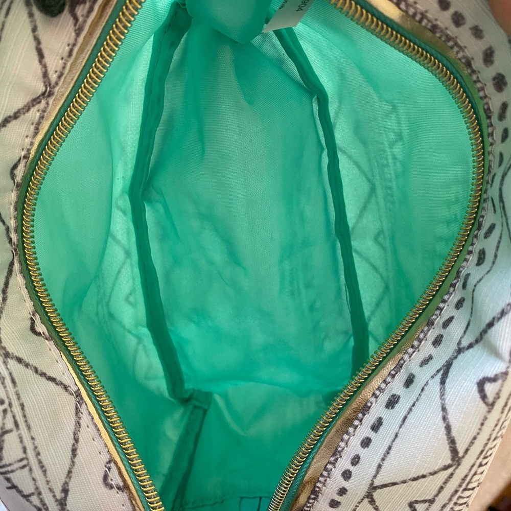 Patterned Makeup Pouch - Picture 3 of 3